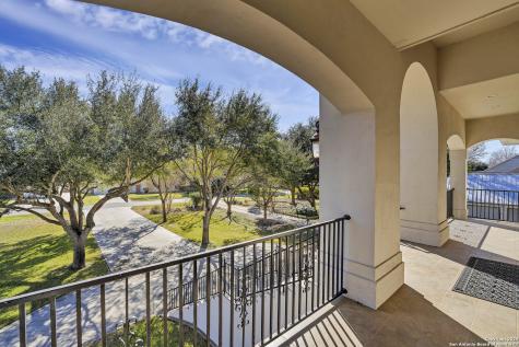 514 Woodlake Drive Mcqueeney TX 78123