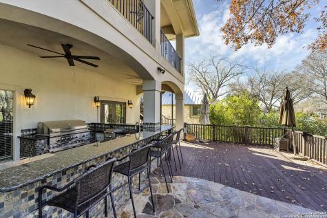 514 Woodlake Drive Mcqueeney TX 78123