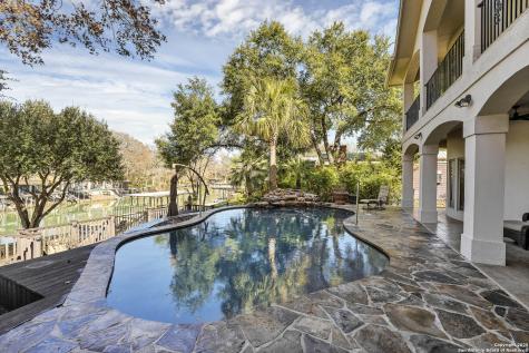 514 Woodlake Drive Mcqueeney TX 78123