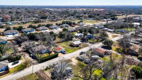510 Volunteer Seguin TX 78155