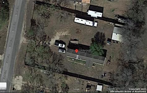 17128 Blue Horizon Elmendorf TX 78112