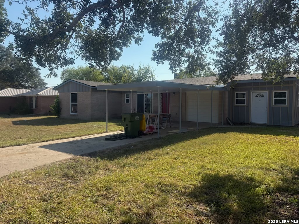 107 Robinhood Drive Kenedy TX 78119