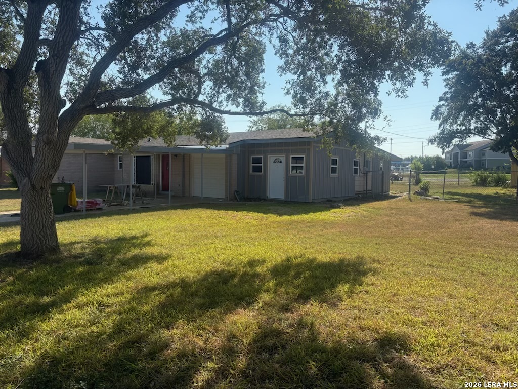 107 Robinhood Drive Kenedy TX 78119
