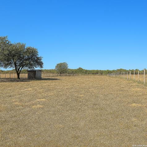 201 Cimarron Floresville TX 78114