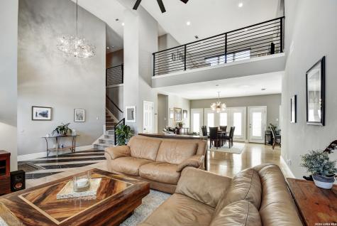 35 S Rue Charles San Antonio TX 78217