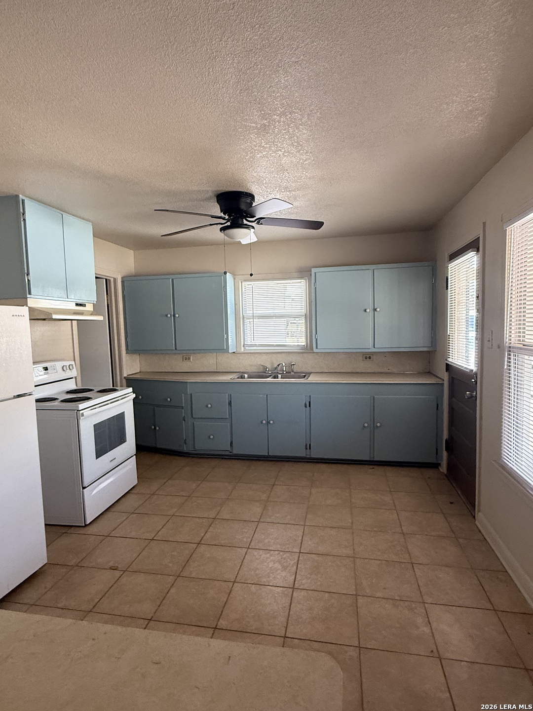 505 S 5th Street Carrizo Springs TX 78834