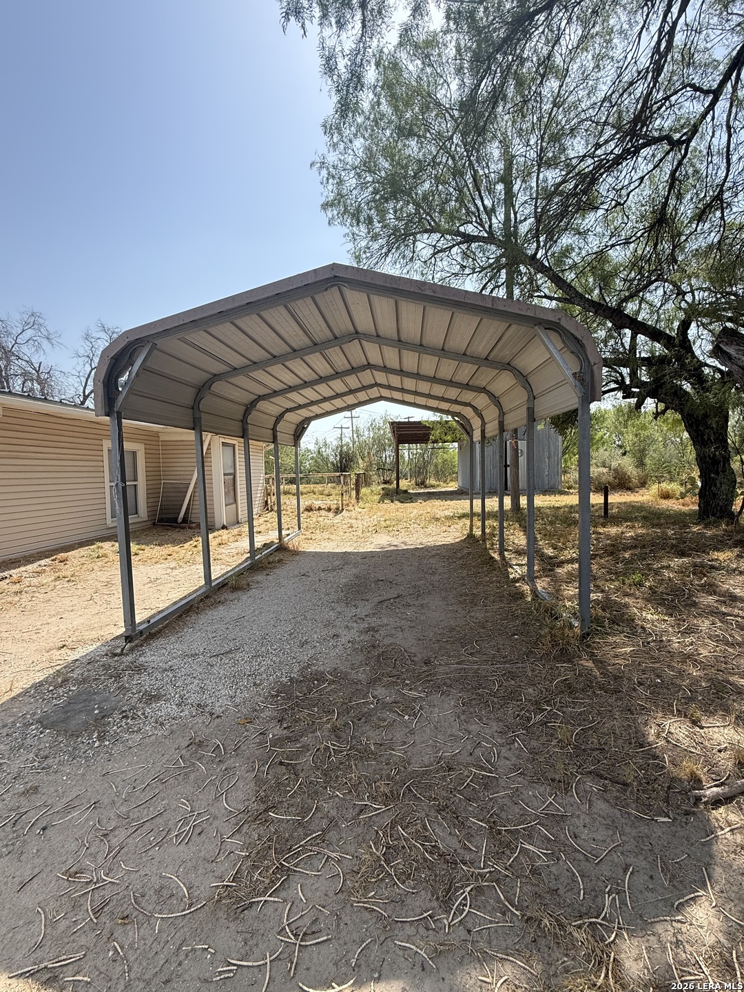 505 S 5th Street Carrizo Springs TX 78834