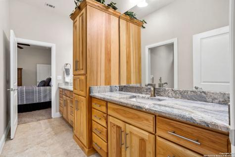 1257 Magnum New Braunfels TX 78132