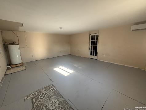 1817 1/2 Lincoln Street Laredo TX 78040