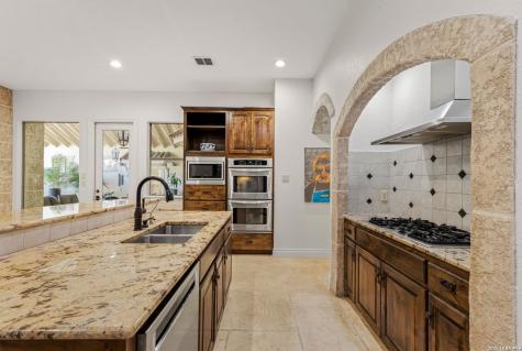 8339 Settlers Peak Boerne TX 78015