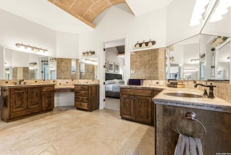 8339 Settlers Peak Boerne TX 78015