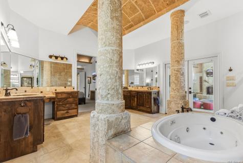 8339 Settlers Peak Boerne TX 78015