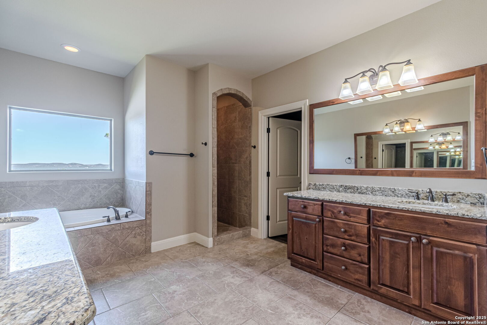 1950 Triple Peak Canyon Lake TX 78133