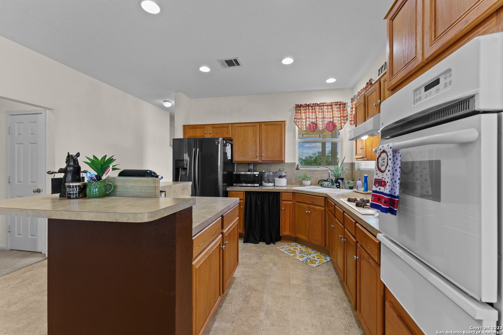 1411 Fm 3161 Floresville TX 78114