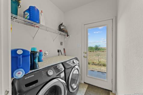 1411 Fm 3161 Floresville TX 78114