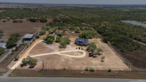 1411 Fm 3161 Floresville TX 78114