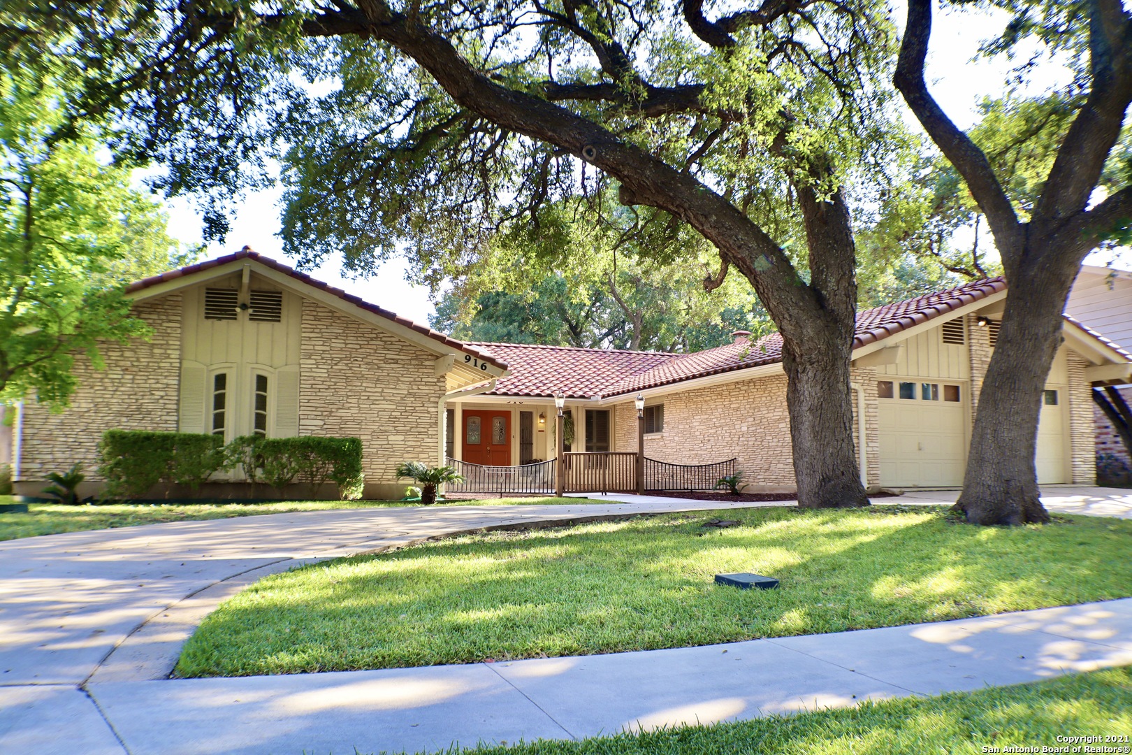 916 Fabulous Drive San Antonio TX 78213