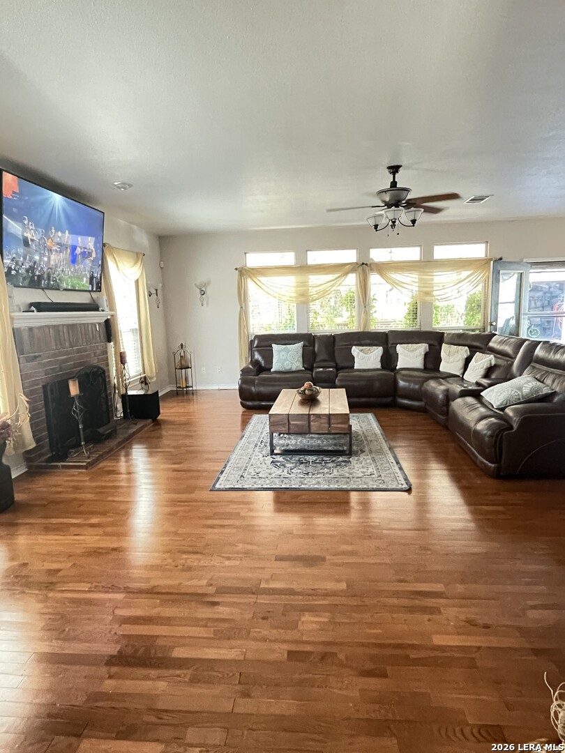 1611 Springhouse San Antonio TX 78251
