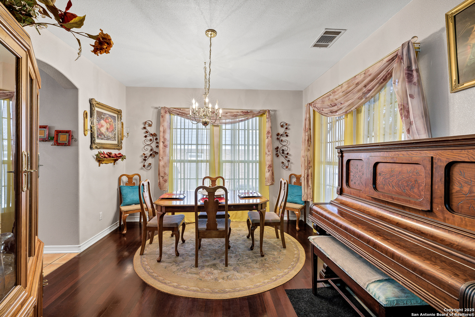 1611 Springhouse San Antonio TX 78251
