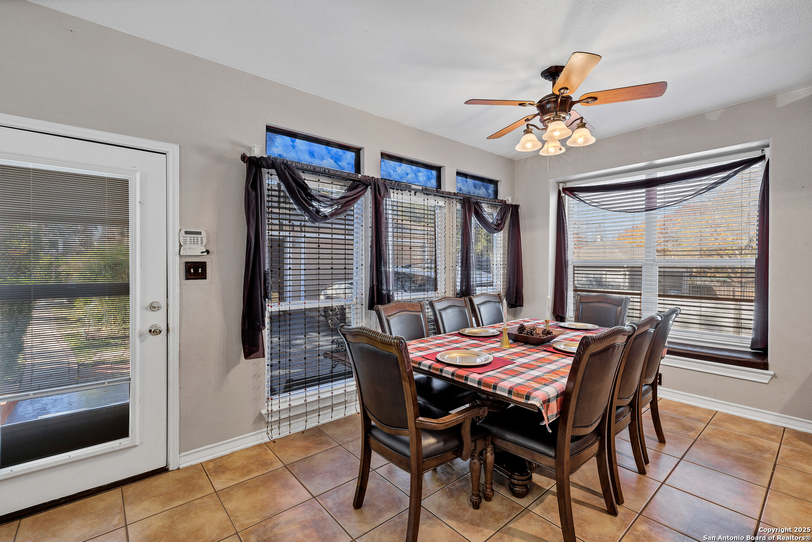 1611 Springhouse San Antonio TX 78251