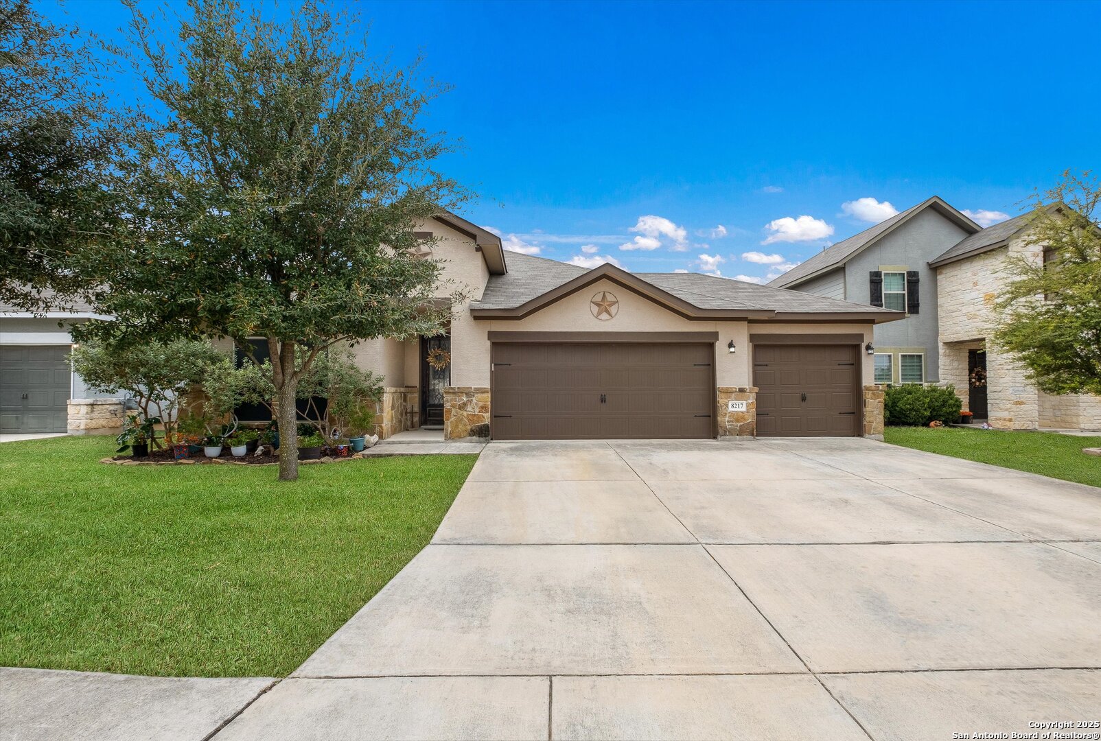 8217 Lovela Bend San Antonio TX 78254