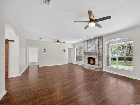 21023 Cedar Branch Garden Ridge TX 78266