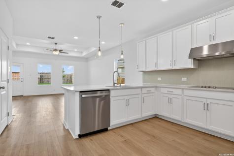 115 Peeps Court Adkins TX 78101