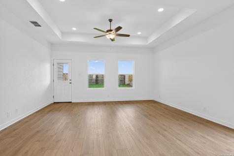 115 Peeps Court Adkins TX 78101