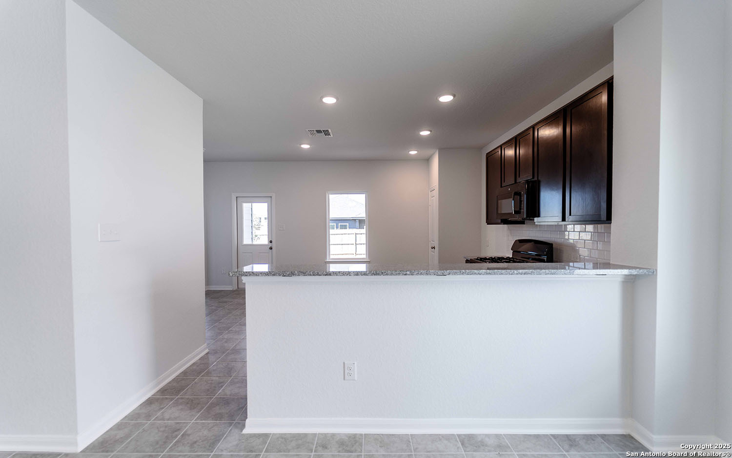 6437 Scooby Acres San Antonio TX 78253