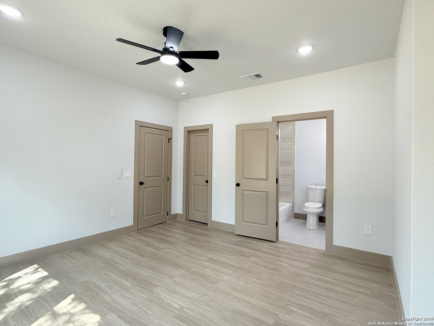 1048 Gibbs San Antonio TX 78202