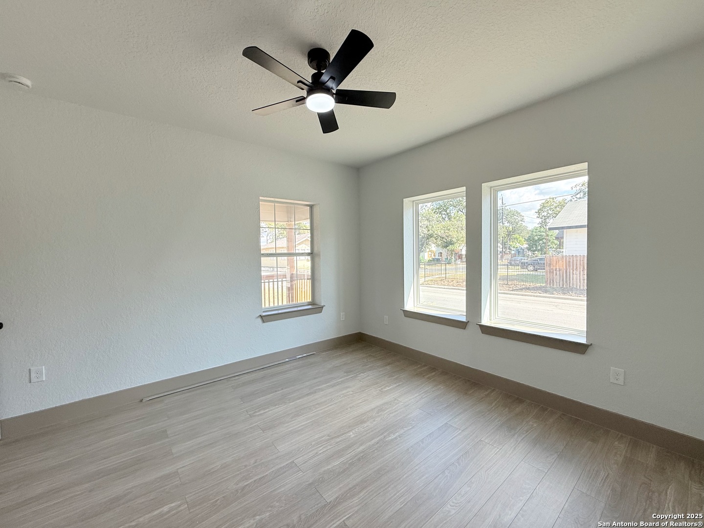 1048 Gibbs San Antonio TX 78202
