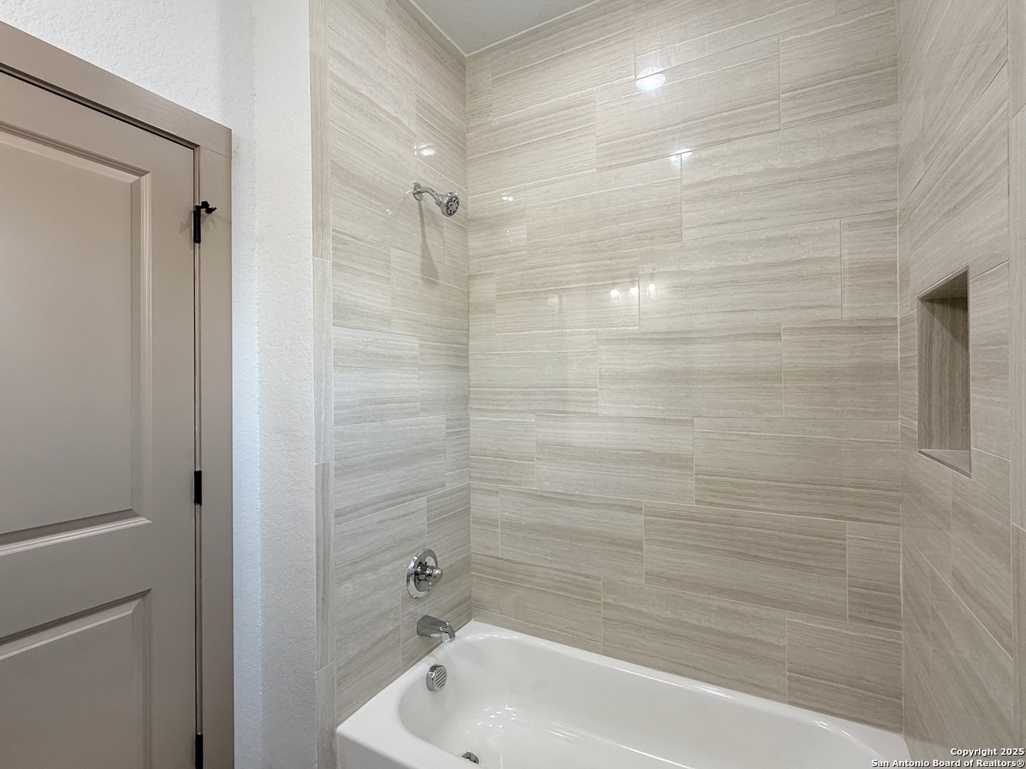 1048 Gibbs San Antonio TX 78202