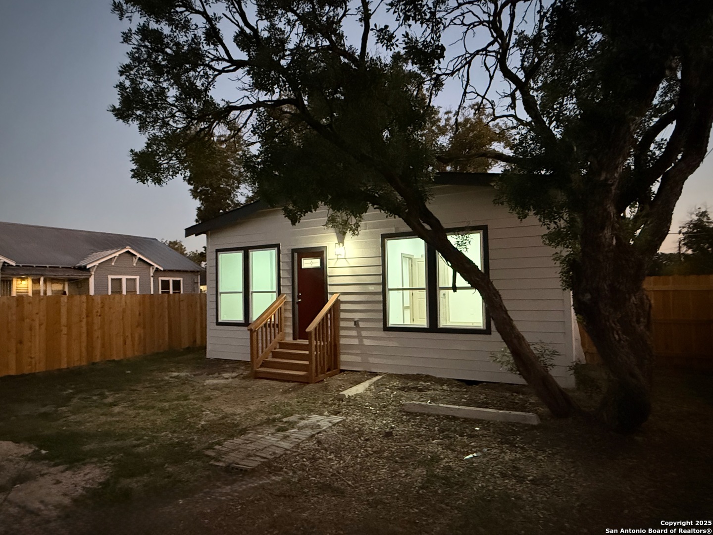 1048 Gibbs San Antonio TX 78202