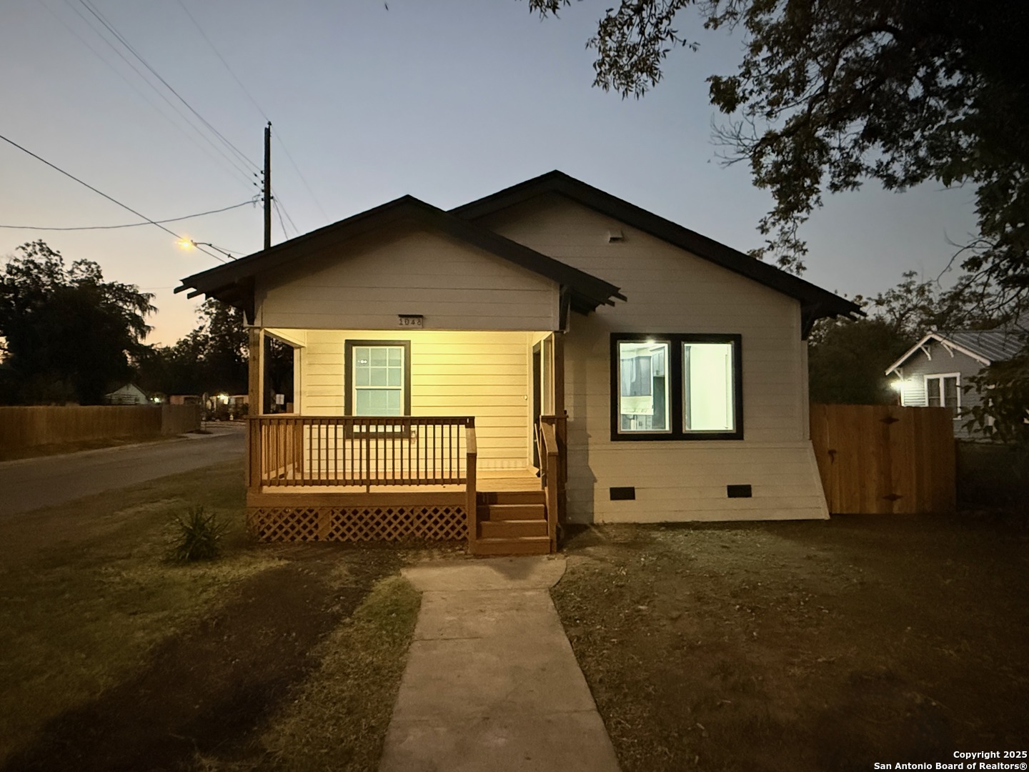 1048 Gibbs San Antonio TX 78202