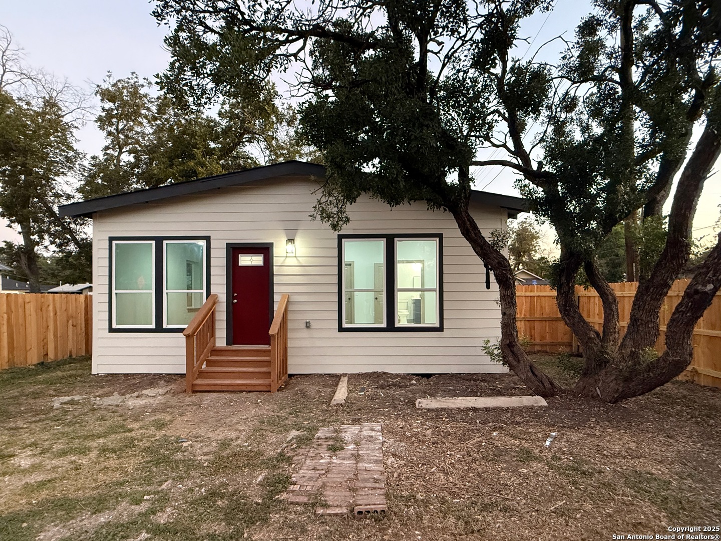 1048 Gibbs San Antonio TX 78202