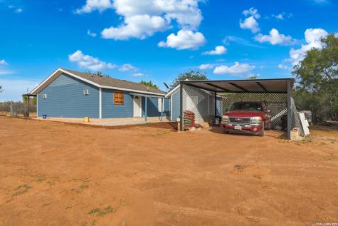 396 County Road 1100 Pearsall TX 78061