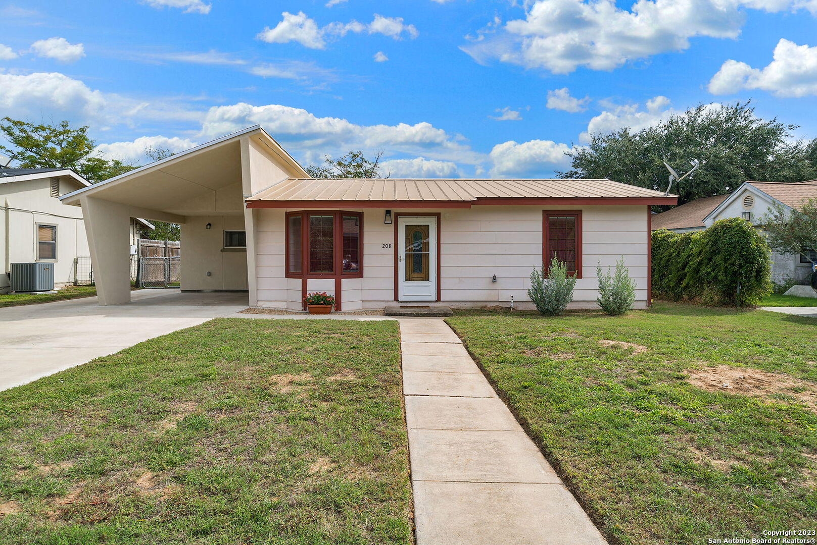 208 Djenadi Drive Pleasanton TX 78064