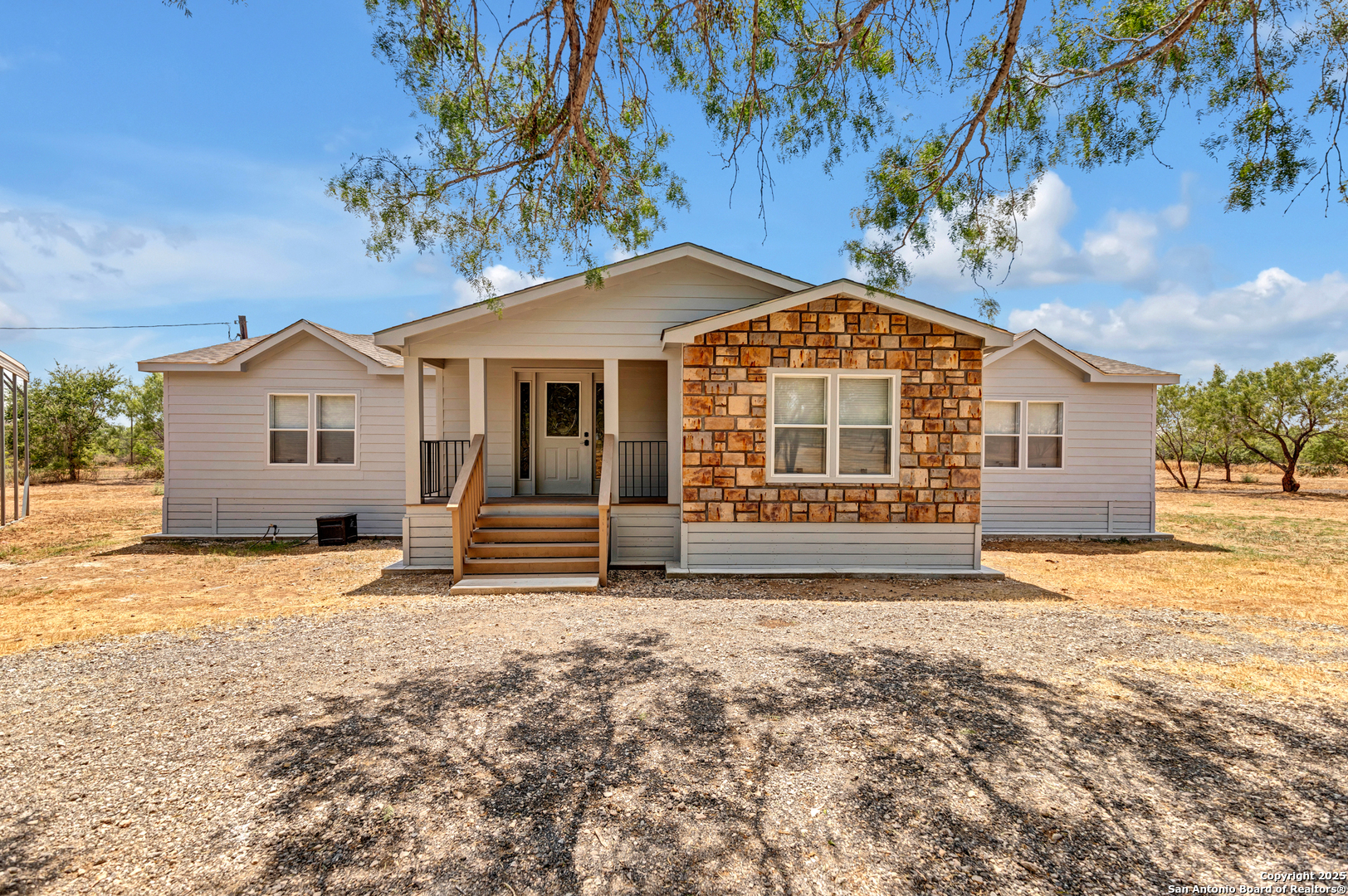 16445 Old Corpus Christi Highway Elmendorf TX 78112