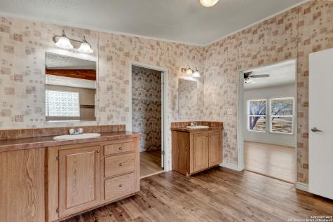 16445 Old Corpus Christi Highway Elmendorf TX 78112