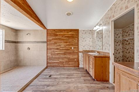 16445 Old Corpus Christi Highway Elmendorf TX 78112