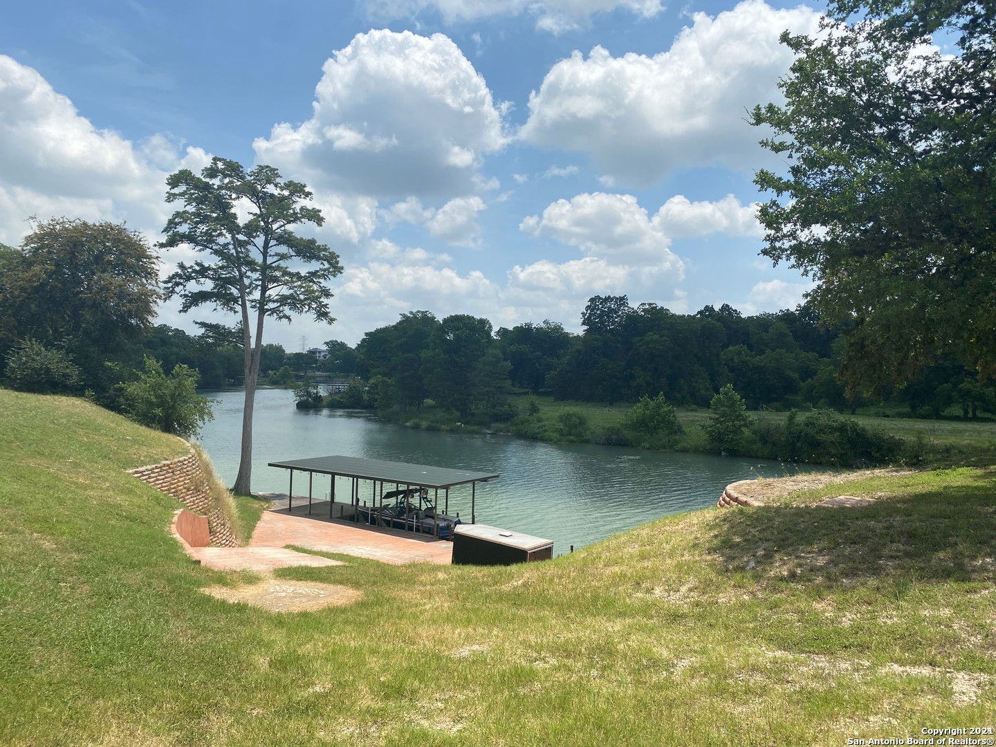 585 & 591 Vista Del Rio New Braunfels TX 78130