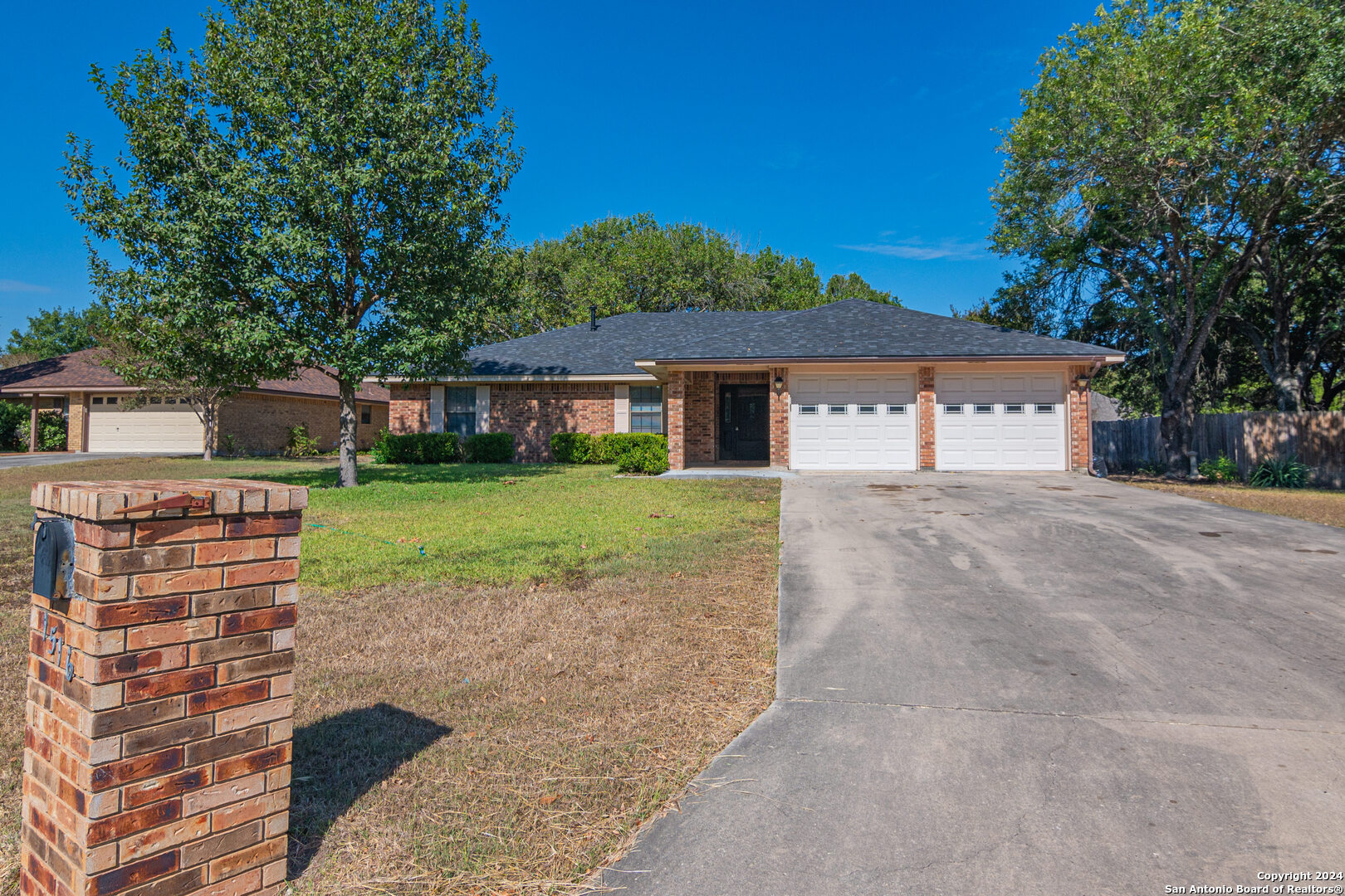 1516 Willow Creek Road Seguin TX 78155