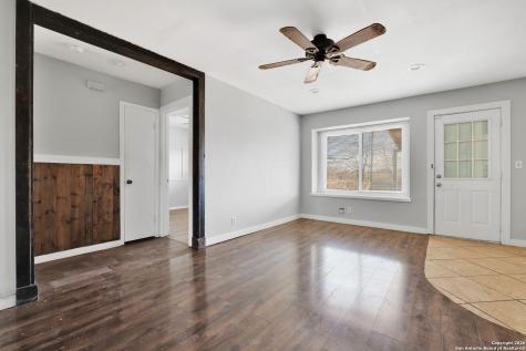 8118 Whistler San Antonio TX 78239
