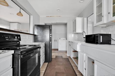 8118 Whistler San Antonio TX 78239