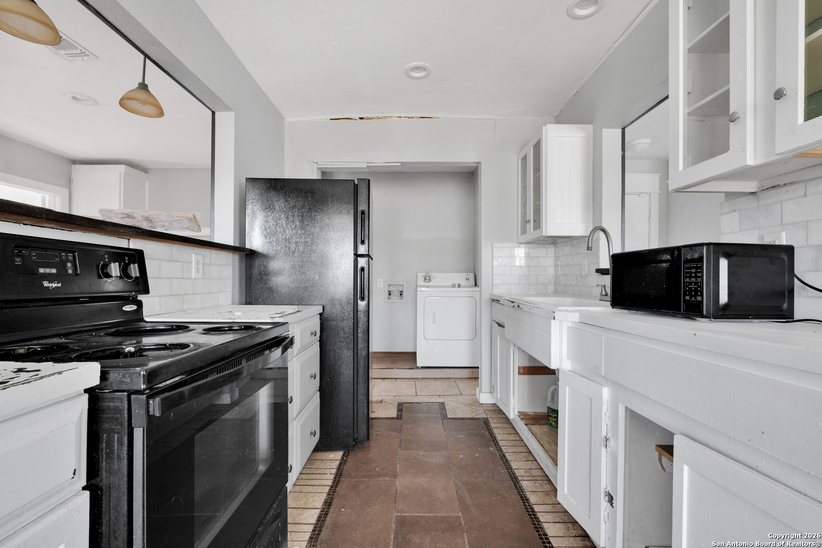 8118 Whistler San Antonio TX 78239