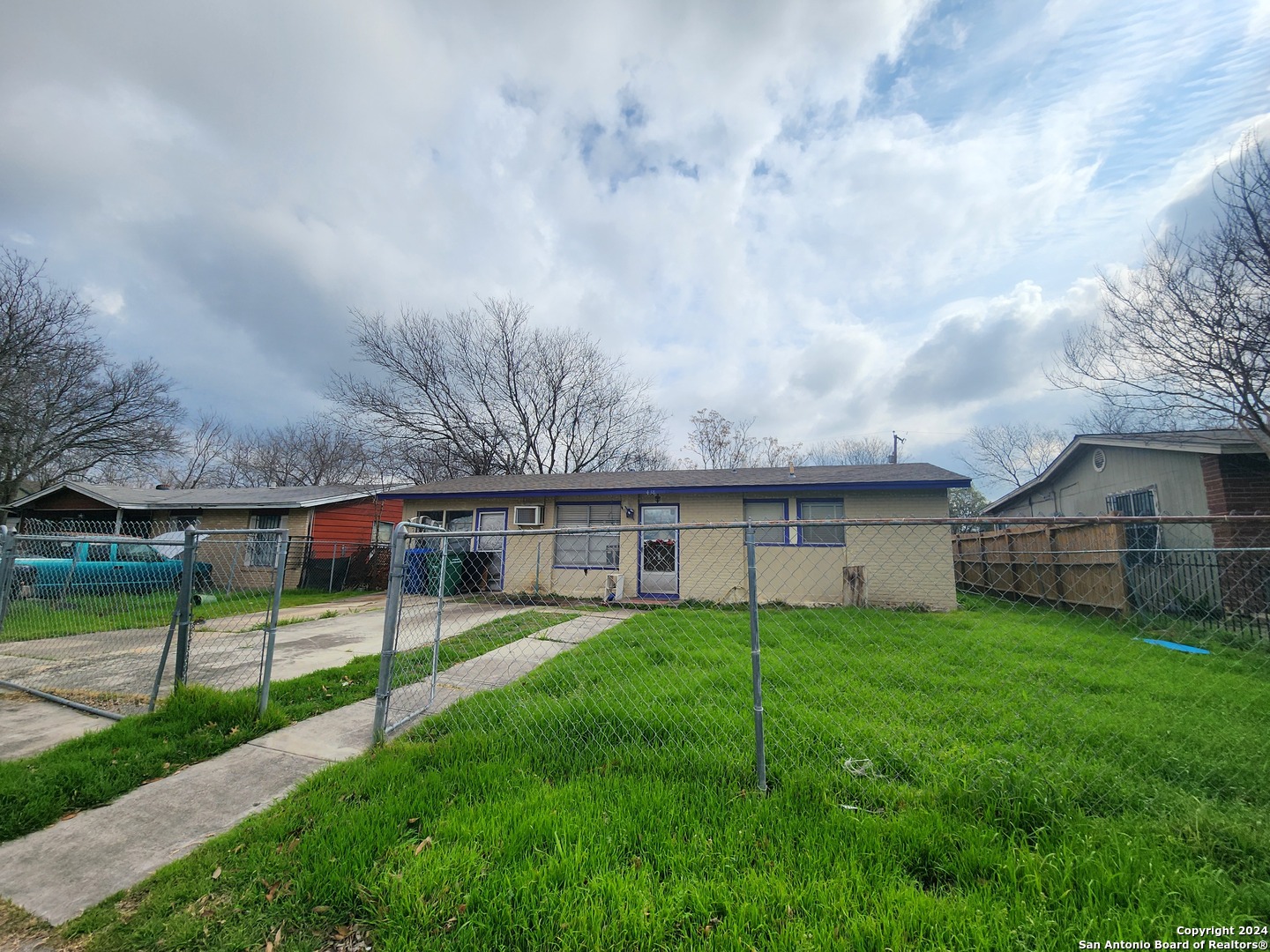 438 Park Plaza San Antonio TX 78237