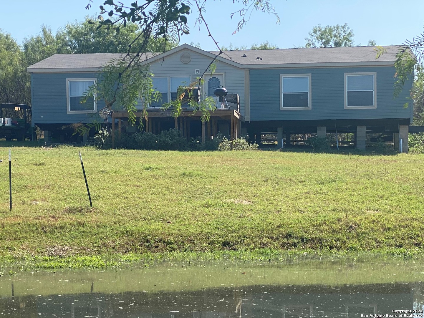 4299 Us Highway 181 N Floresville TX 78114