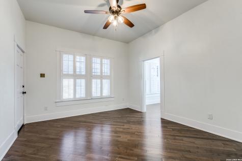 204 Queen Anne San Antonio TX 78209