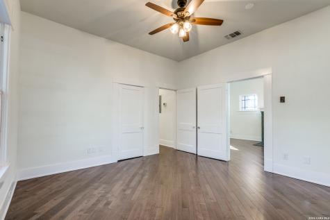 204 Queen Anne San Antonio TX 78209
