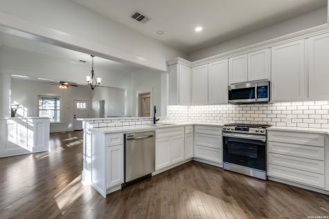 204 Queen Anne San Antonio TX 78209